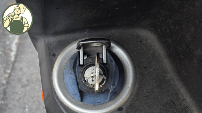 アクシスZ ガソリンキャップ鍵確認